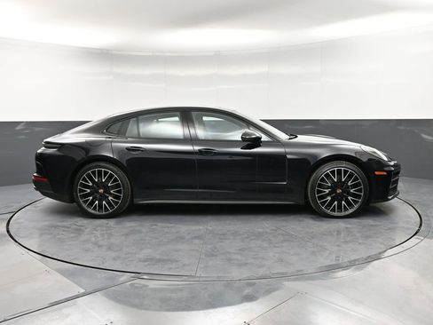 Certified 2025 Porsche Panamera 4 image 9