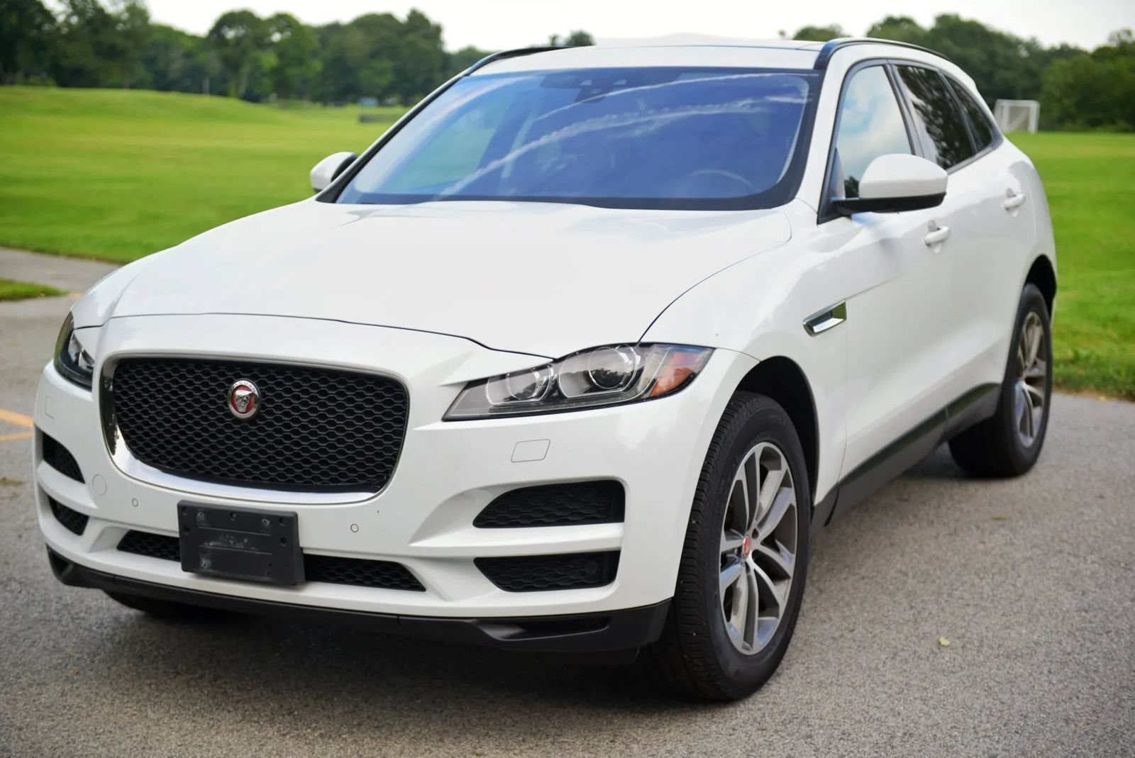 Used 2018 Jaguar F-PACE Premium AWD/4WD image 34