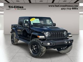 New 2026 Jeep Gladiator Sport video 1