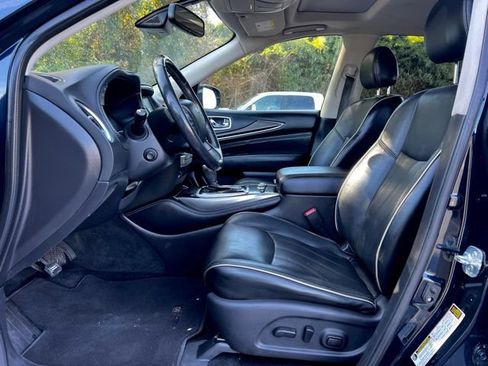 Used 2019 INFINITI QX60 Luxe w/ Essential Package image 13