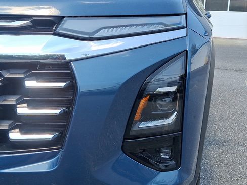 Certified 2025 Chevrolet Equinox LT w/ Convenience Package II AWD/4WD image 9