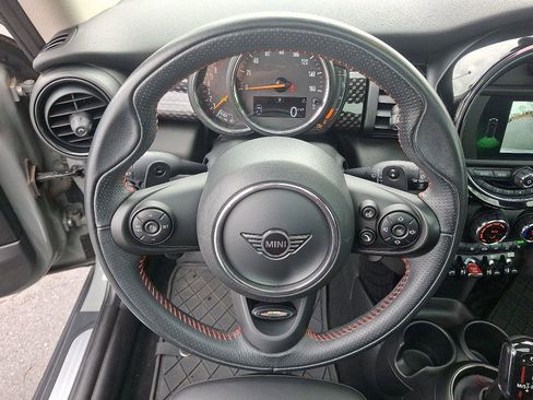 Used 2020 MINI Cooper S image 19
