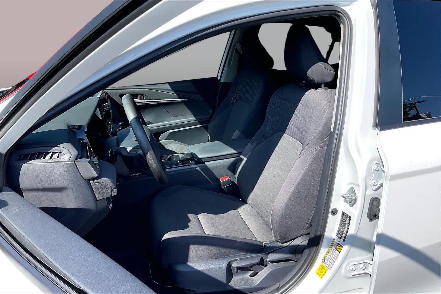 Used 2025 Toyota Camry LE FWD image 7