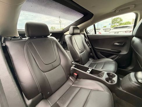 Used 2015 Chevrolet Volt Premium w/ Premium Trim Package FWD image 25