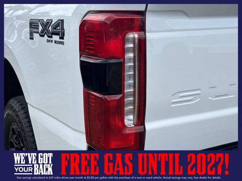 New 2026 Ford F250 Lariat w/ Black Appearance Package AWD/4WD image 9