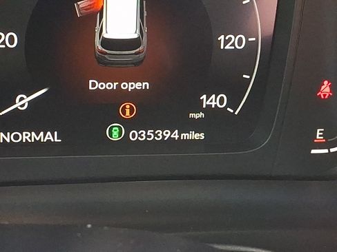 Certified 2023 Honda Pilot Elite image 21