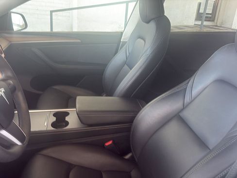 Used 2023 Tesla Model Y Long Range AWD/4WD image 8