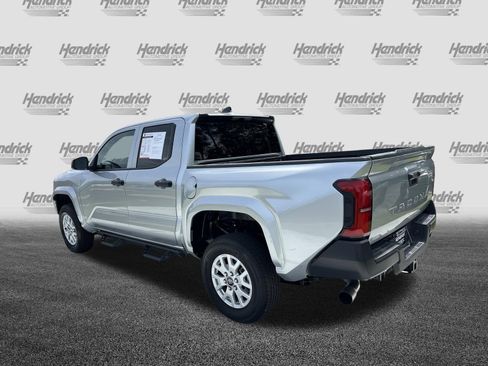 Used 2025 Toyota Tacoma SR image 8