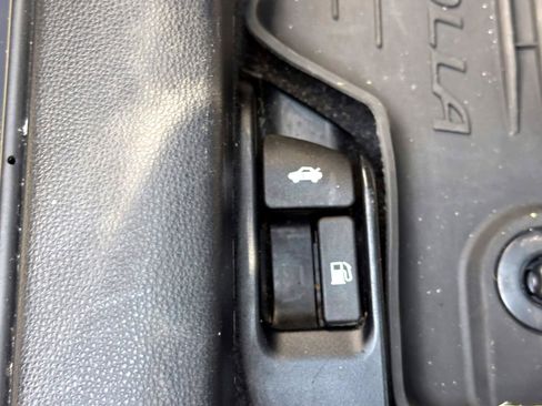 Certified 2024 Toyota Corolla LE FWD image 14