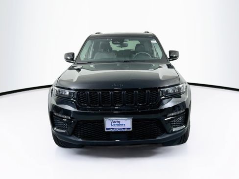 Used 2023 Jeep Grand Cherokee Limited w/ Black Appearance Package AWD/4WD image 2