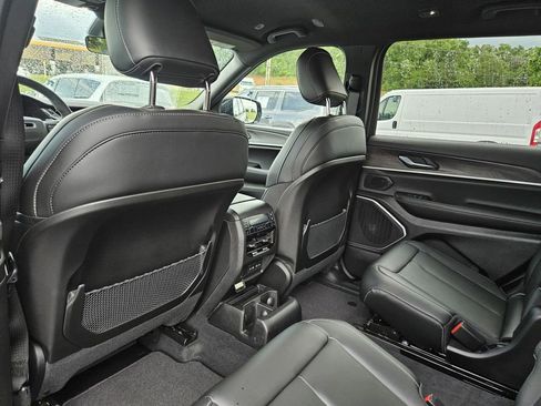 New 2026 Jeep Grand Cherokee L Limited RWD image 25