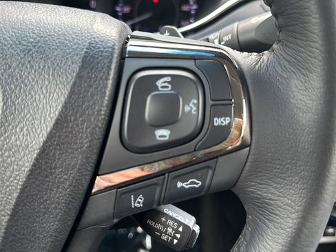 Used 2018 Toyota Avalon XLE FWD image 28