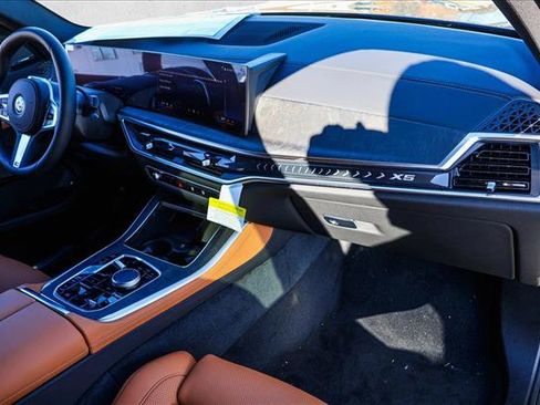 New 2026 BMW X5 xDrive50e w/ M Sport Package image 23
