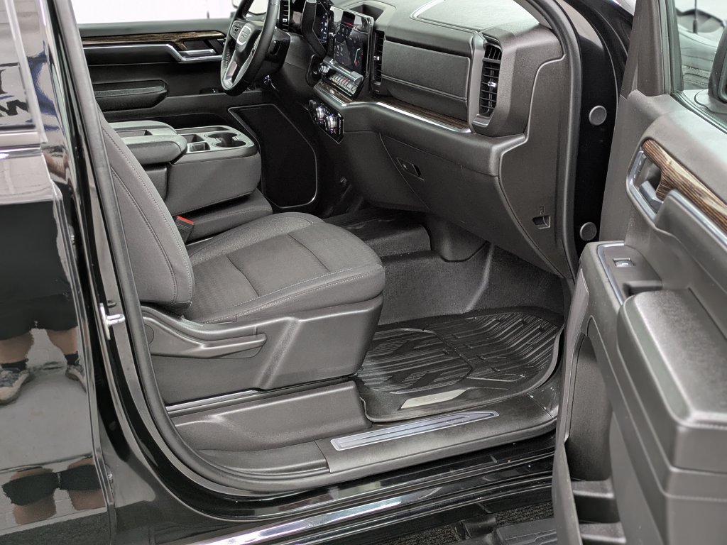Used 2024 GMC Sierra 1500 Elevation AWD/4WD image 23