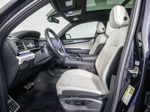 Used 2024 Volkswagen Atlas Cross Sport SEL Premium R-Line AWD/4WD image 8