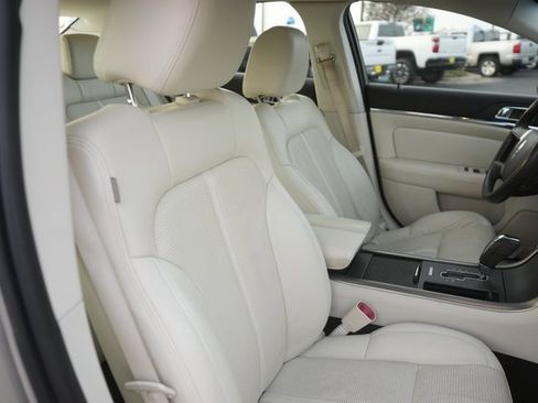 Used 2009 Lincoln MKS image 19