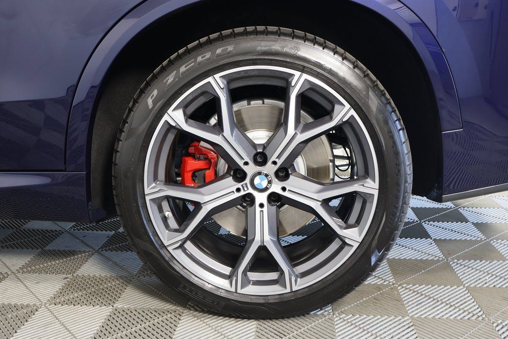Used 2026 BMW X5 xDrive50e w/ M Sport Package AWD/4WD image 16