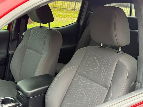 Used 2017 Toyota Tacoma TRD Off-Road w/ Tow Package (A/T) image 20