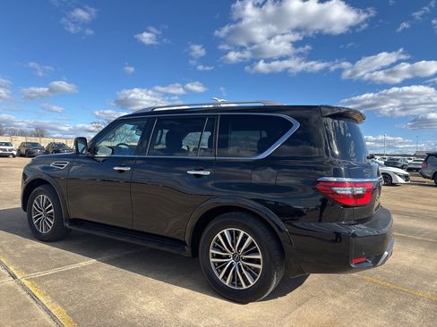 Certified 2024 Nissan Armada SL image 8