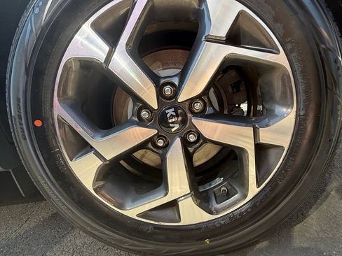 Used 2020 Kia Sportage LX AWD/4WD image 16