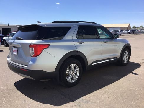 Used 2020 Ford Explorer XLT w/ Equipment Group 202A AWD/4WD image 5