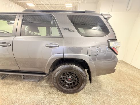 Used 2021 Toyota 4Runner TRD Off-Road Premium w/ Moonroof Package image 4