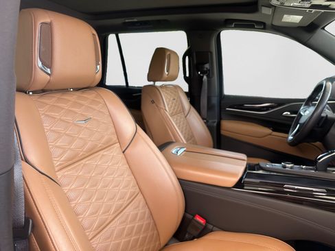 Used 2022 Cadillac Escalade Sport w/ Touring Package AWD/4WD image 16