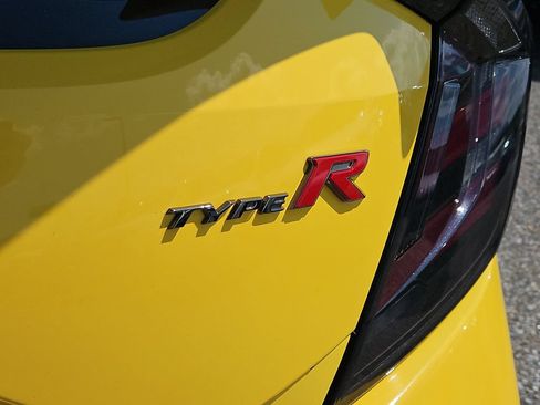 Used 2021 Honda Civic Type R Limited image 12