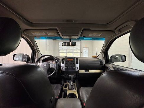 Used 2012 Nissan Frontier PRO-4X w/ Pro-4x Luxury Pkg image 17
