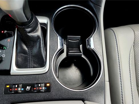 Certified 2019 Toyota Highlander Limited image 47