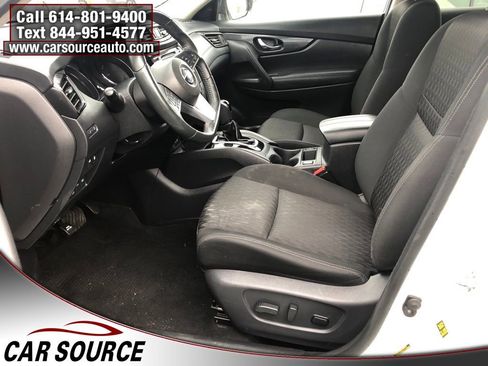 Used 2018 Nissan Rogue SV w/ Premium Package AWD/4WD image 13
