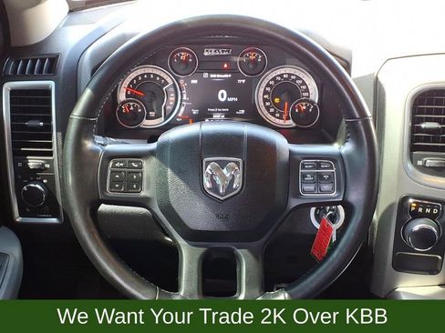 Used 2020 RAM 1500 Classic SLT w/ Luxury Group RWD image 25