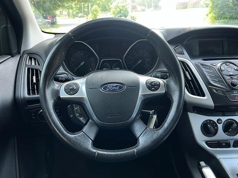 Used 2014 Ford Focus SE w/ Equipment Group 201A FWD image 13