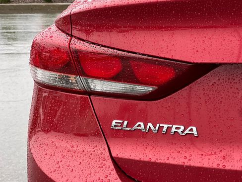 Used 2018 Hyundai Elantra SEL image 28