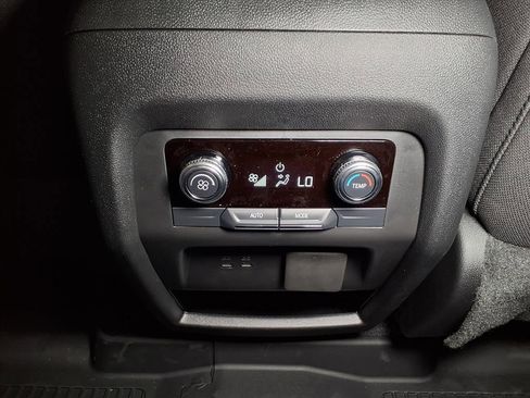 New 2025 GMC Acadia Elevation w/ Black Edition image 12