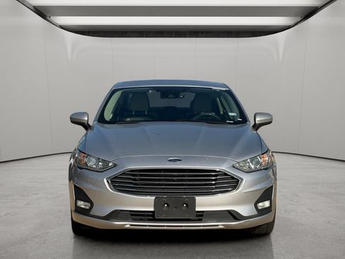 Used 2019 Ford Fusion SE w/ Equipment Group 151A FWD image 8