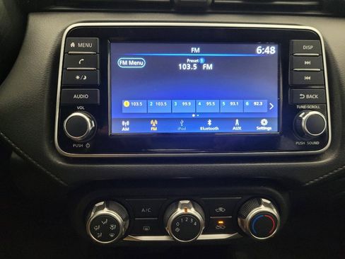 Used 2025 Nissan Versa S w/ Trunk Package image 25