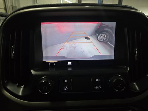Used 2019 Chevrolet Colorado Z71 AWD/4WD image 18