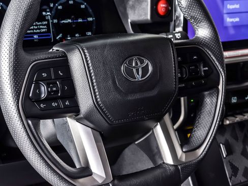 Used 2025 Toyota 4Runner TRD Off-Road Premium AWD/4WD image 18