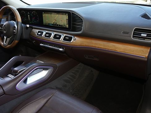 Used 2020 Mercedes-Benz GLS 580 4MATIC image 11