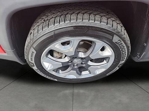 Used 2019 Jeep Compass Limited image 10