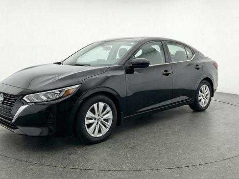 Used 2025 Nissan Sentra S FWD image 3