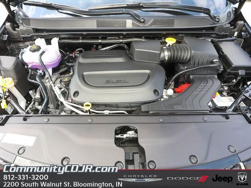 New 2025 Chrysler Pacifica Select image 17