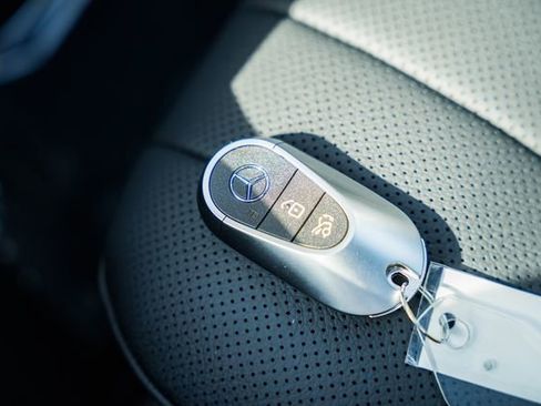 New 2026 Mercedes-Benz E 450 4MATIC Sedan image 47