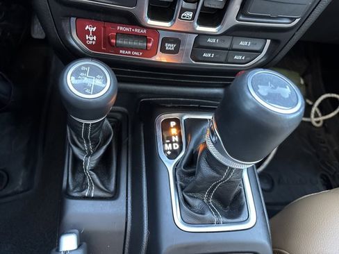 Used 2022 Jeep Wrangler Unlimited Rubicon 4xe w/ Cold Weather Group image 40