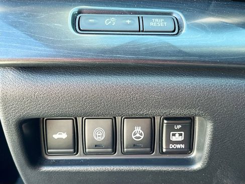 Used 2023 Nissan Maxima Platinum w/ Sport Mat Group FWD image 10