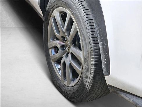 Used 2015 Lexus NX 300h w/ Luxury Package image 11