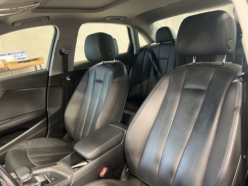 Used 2019 Audi A4 2.0T Premium image 32