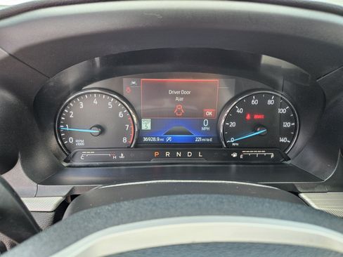 Used 2023 Ford Explorer XLT w/ Equipment Group 202A AWD/4WD image 27