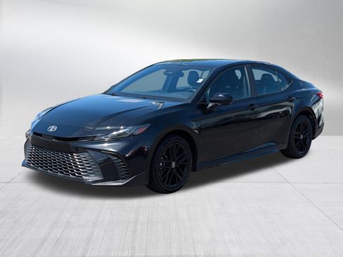Used 2025 Toyota Camry SE w/ Convenience Package AWD/4WD image 3